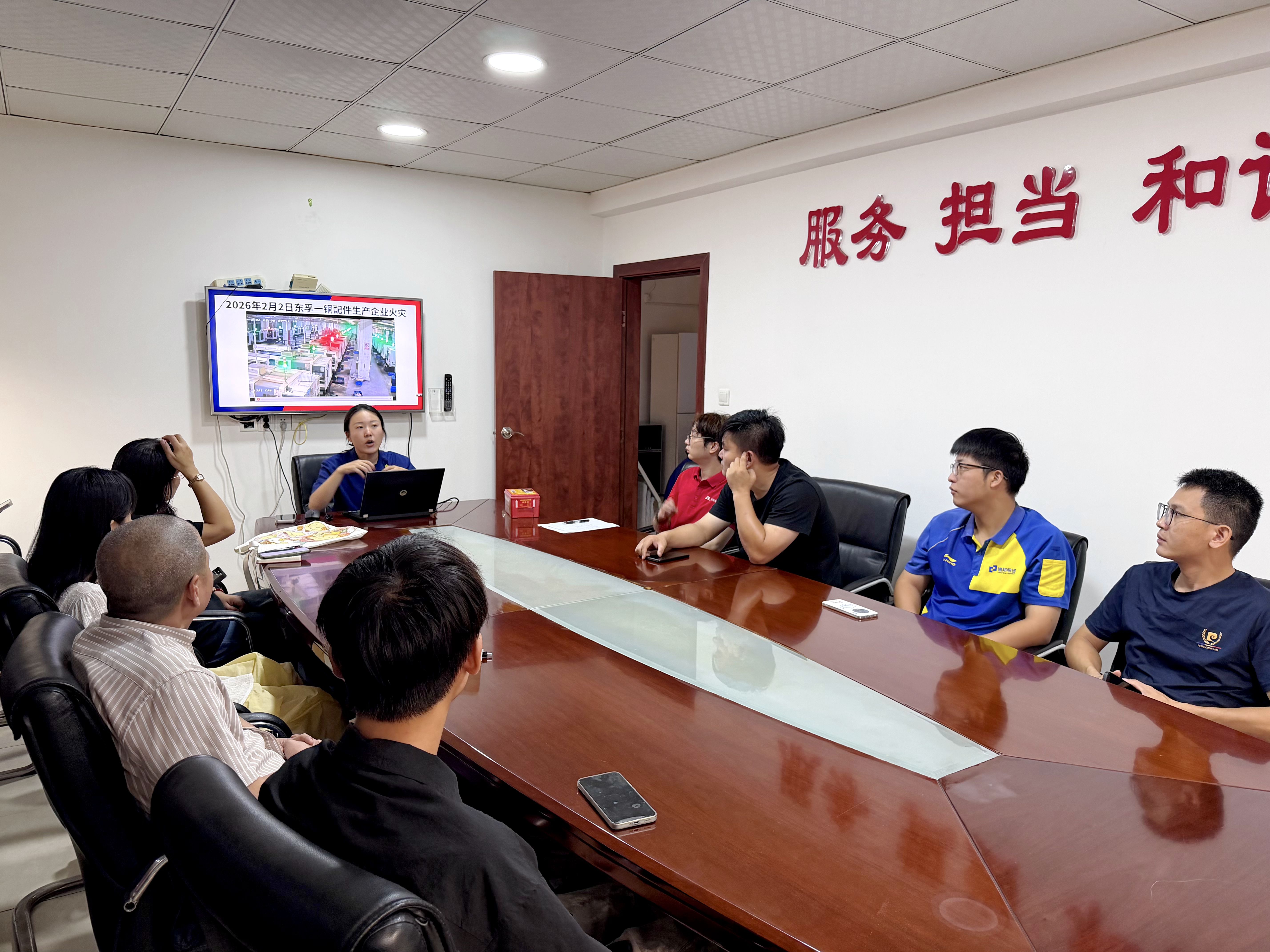 厦门海沧局联合消防大队开展快递企业安...
